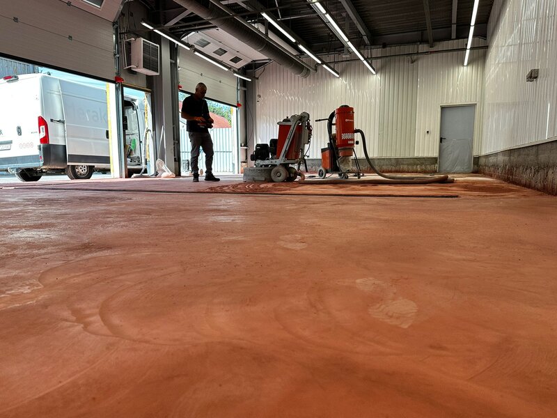 Slefuitor pardoseli beton, mozaic, marmura,
